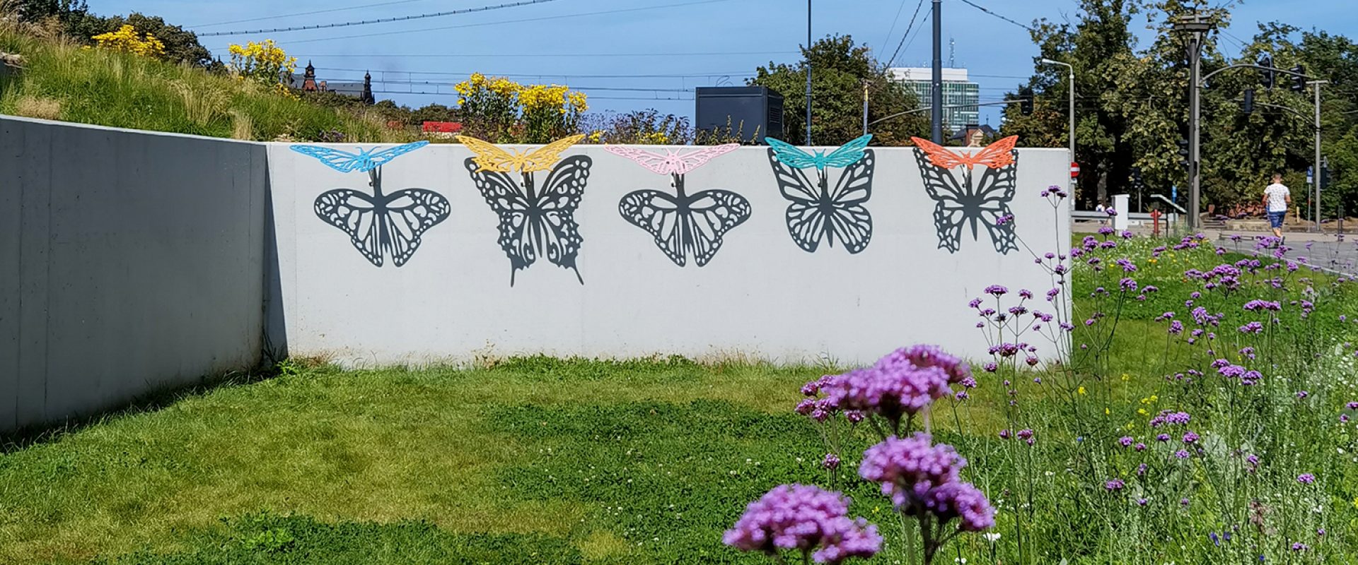 Sun-sensing-butterflies-shadow-installation-art-installation-01